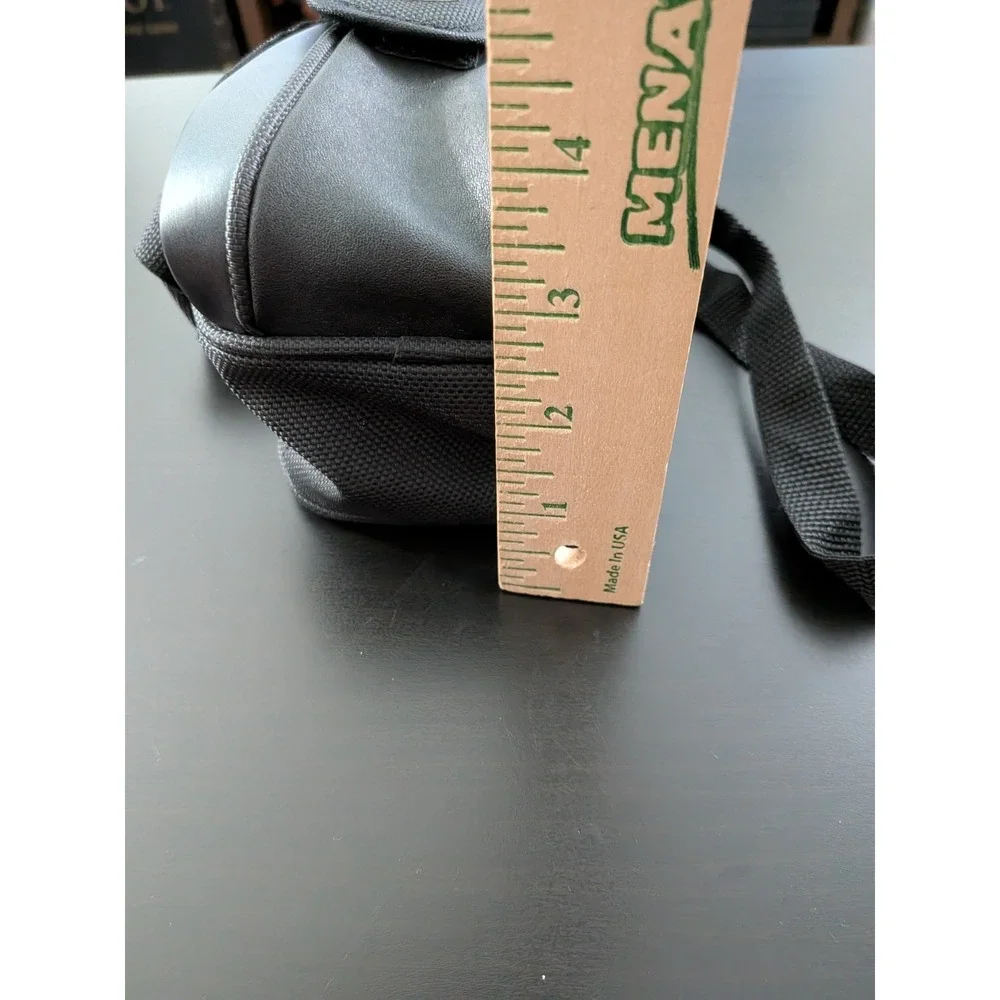 Lowepro Camera Bag Compact Digital Camera Crossbody Bag Zippers Black Gray